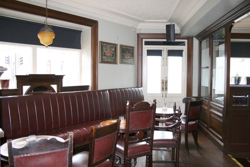JBs Bar&Guest Accommodation Kilkenny Extérieur photo